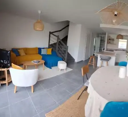Holiday home Paisible Duplex 6 Personnes *